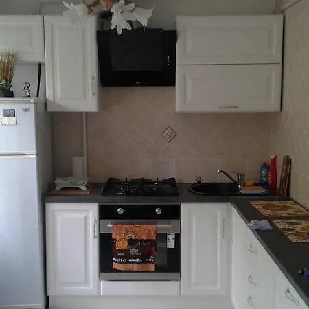 Domashnii Uiut Na Komarovke Apartment *
